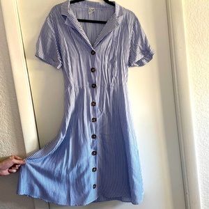 Effortlessly adorable, stripped brunch dress(so lrg petite).